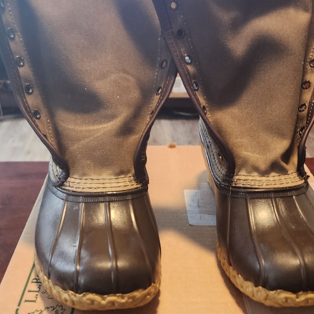 Womens LL Bean Duck Boots - Black and Tan - Picture 8 of 10